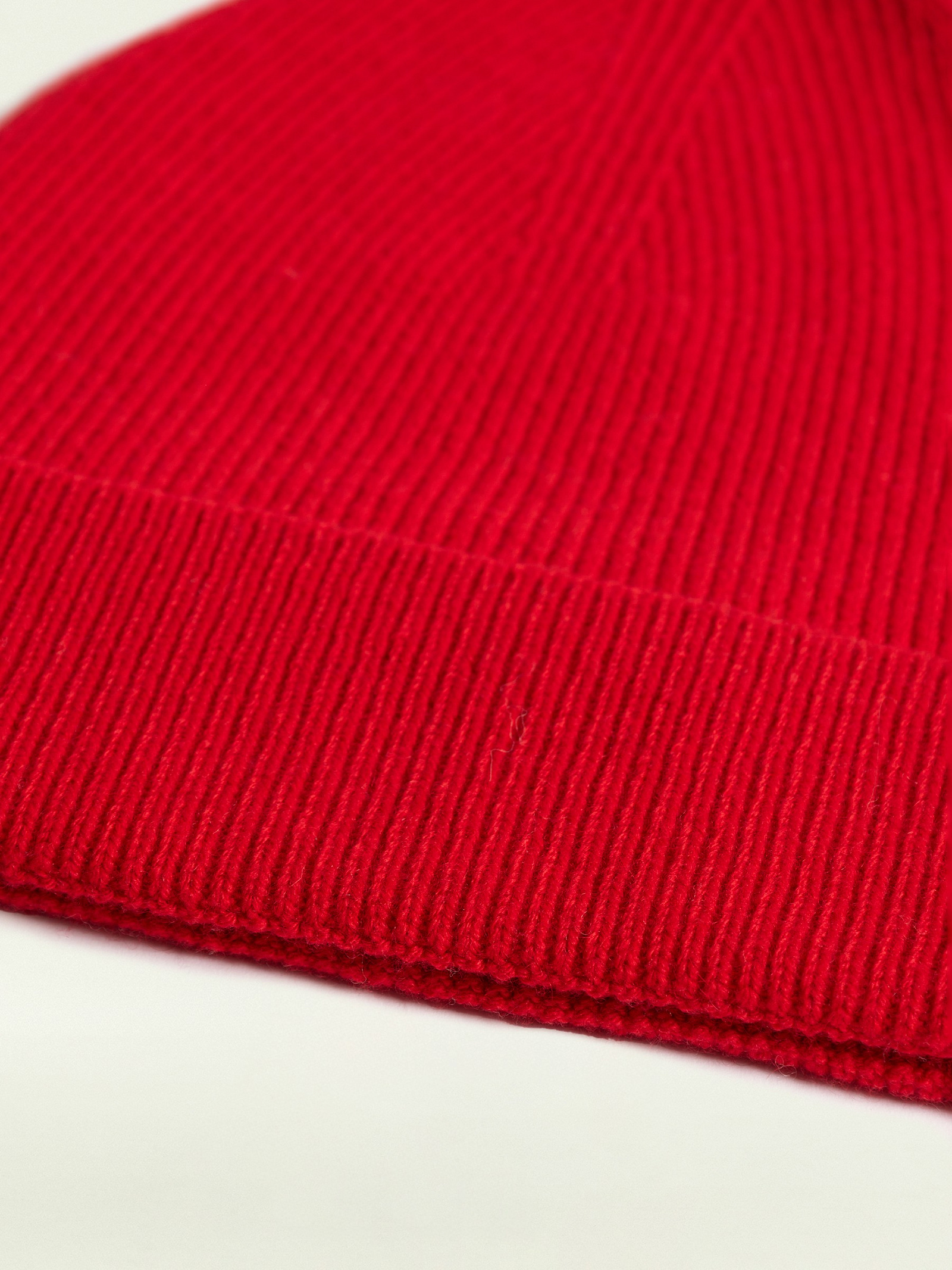 Шапка из шерсти и кашемира